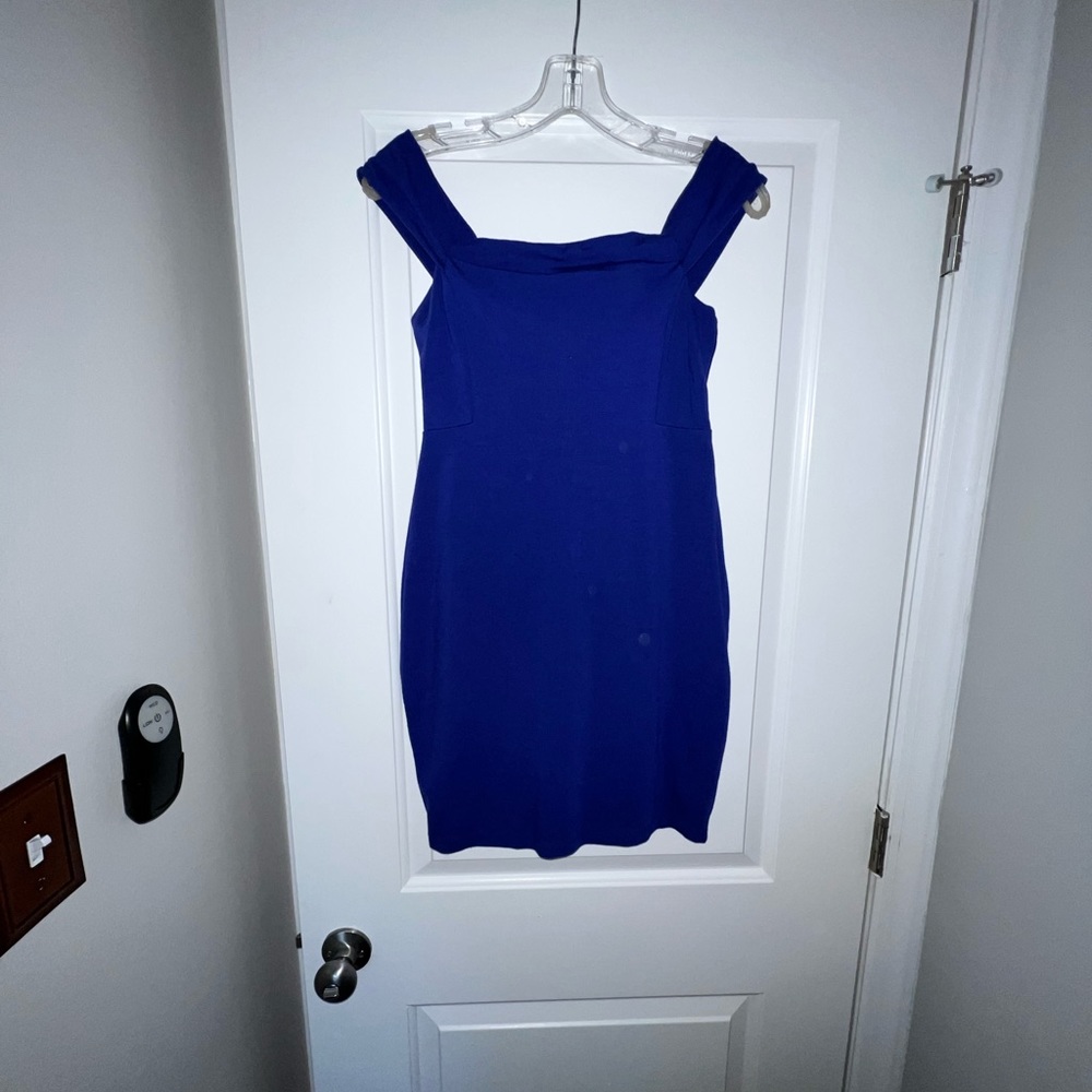 Cynthia Steffe size 2 blue off the shoulder dress